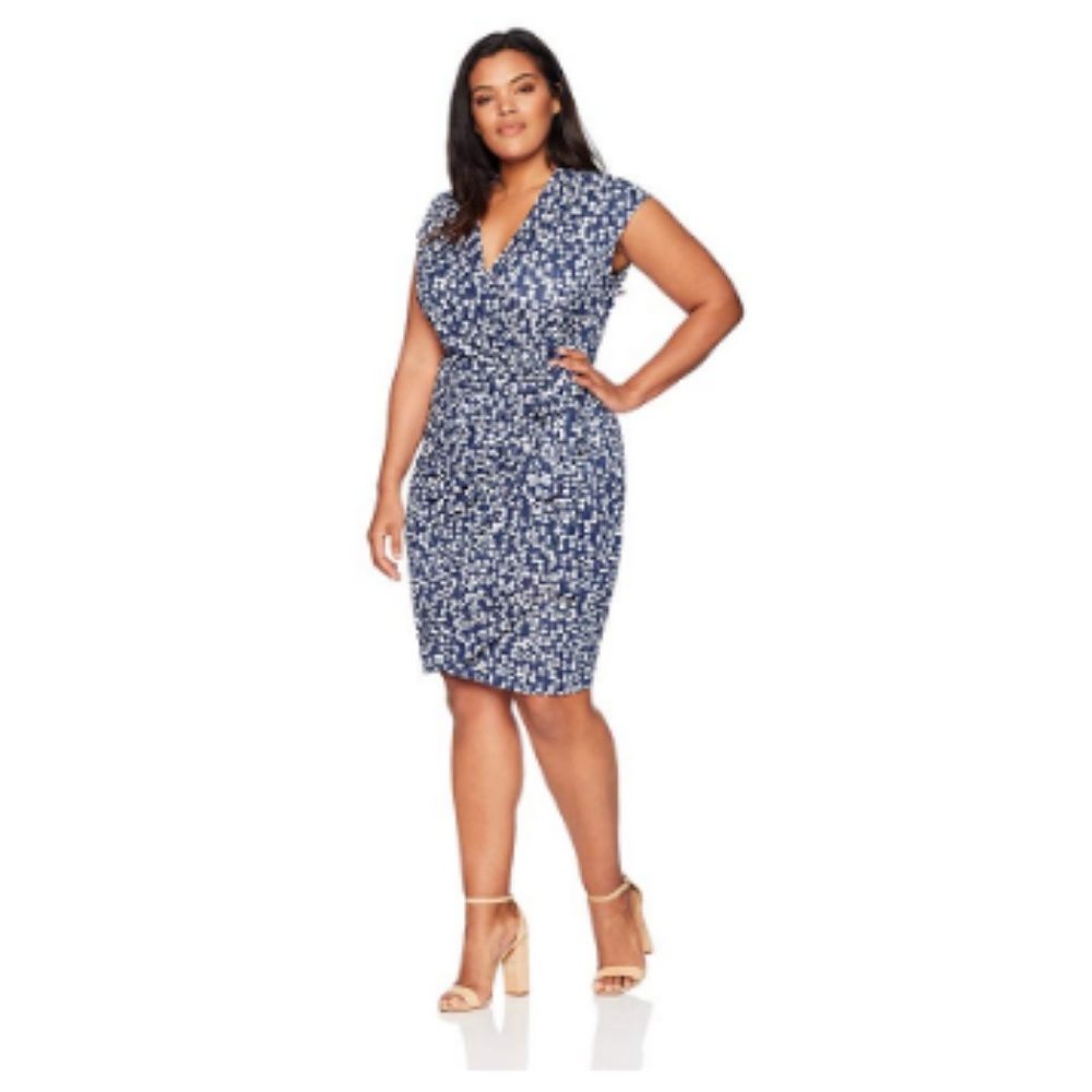 Lark & Ro Women's Plus Size Classic Cap Sleeve Wra